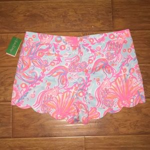 NWT Lilly Pulitzer Scalloped Buttercup Shorts